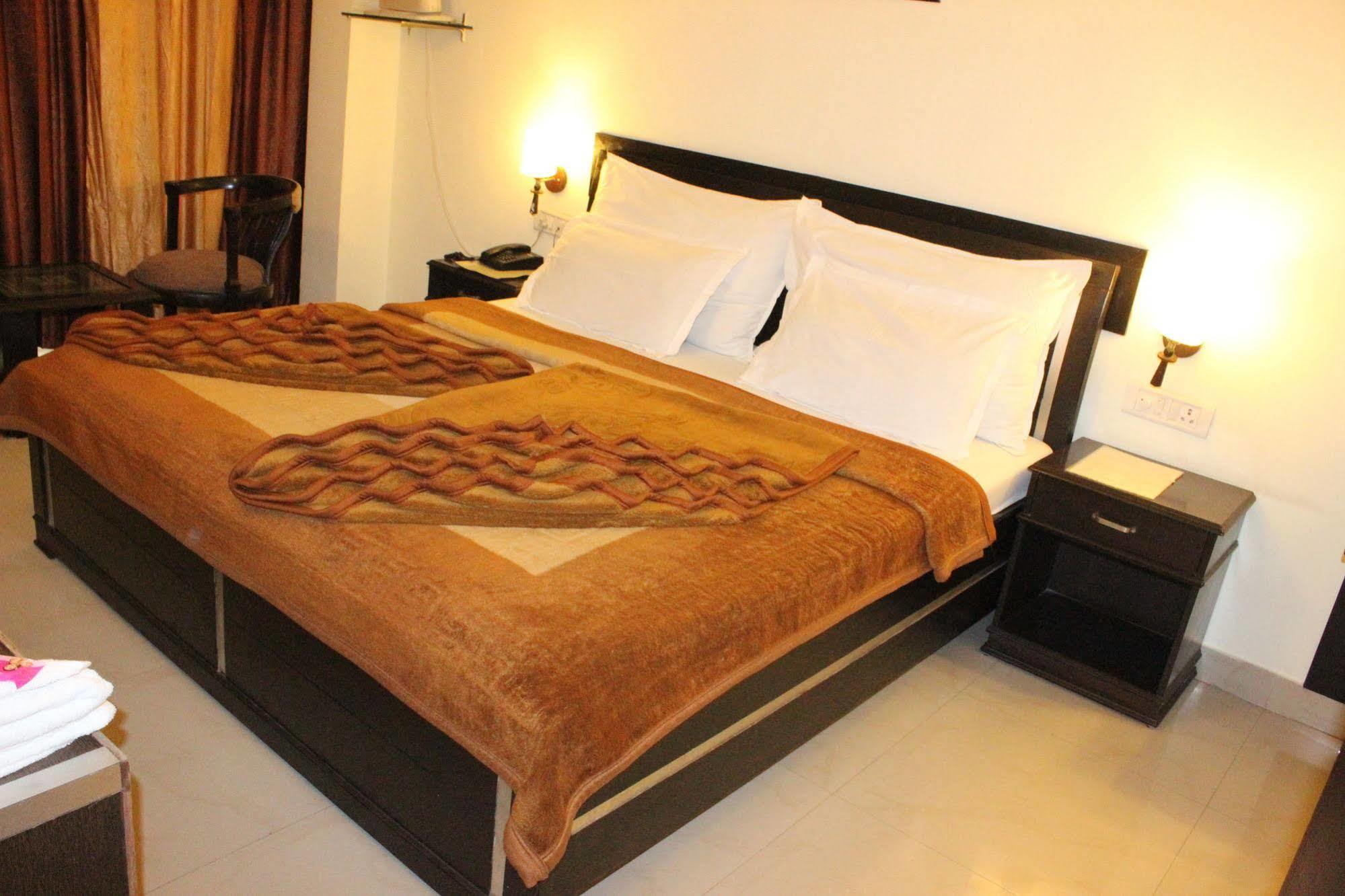 Hotel Hong Kong Inn Amritsar Eksteriør bilde
